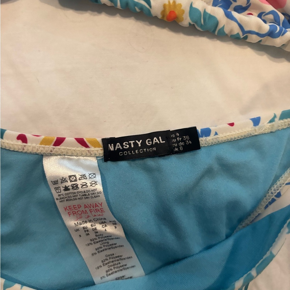 Nasty Gal Bikini Set with top cover up - Picture 5 of 5